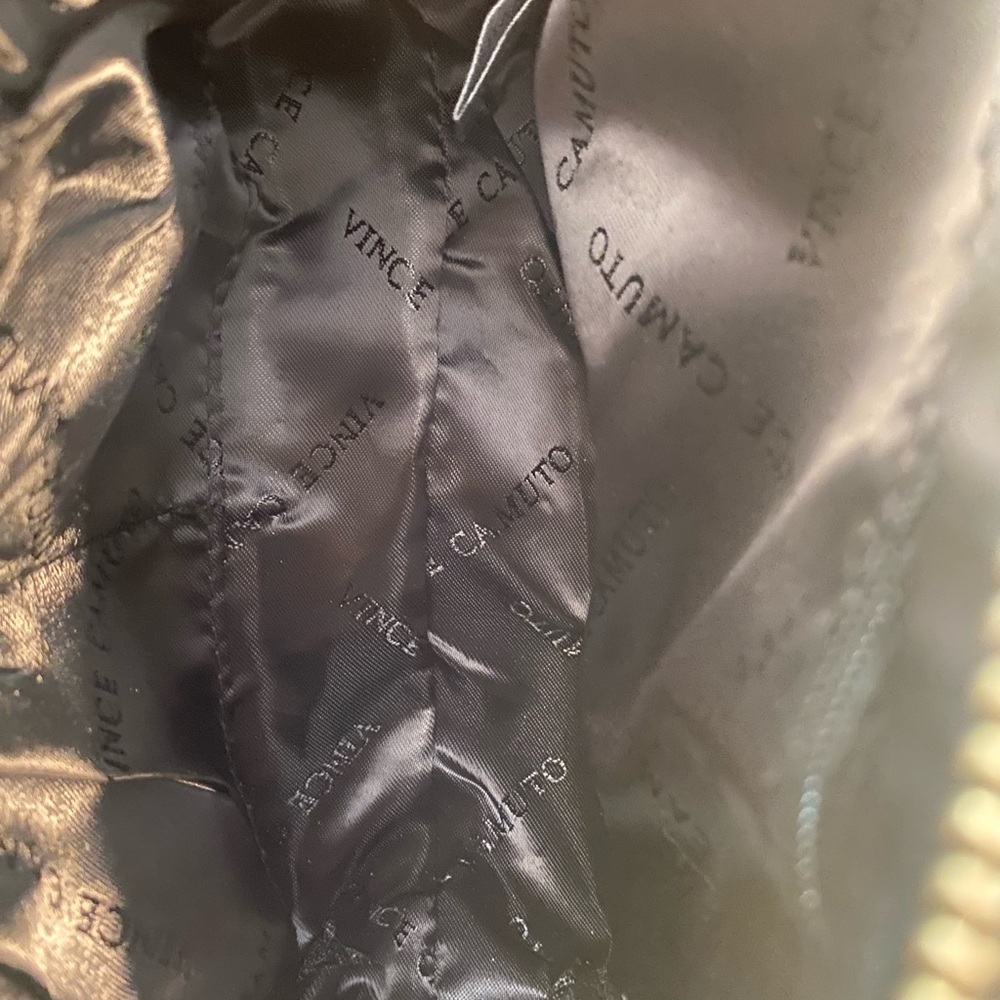 Vince Camuto Travel Bag Textured Black w/Gold Accents Lined 3 Inside Pockets - Picture 8 of 9